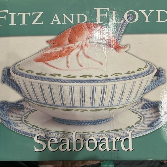 Seaboard Tureen with Ladle and Platter - Picture 2 of 3